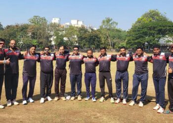 राज्यस्तरिय अ‍ॅडव्होकेट्स क्रिकेट स्पर्धेसाठी अलिबाग वकिलांचा संघ रवाना