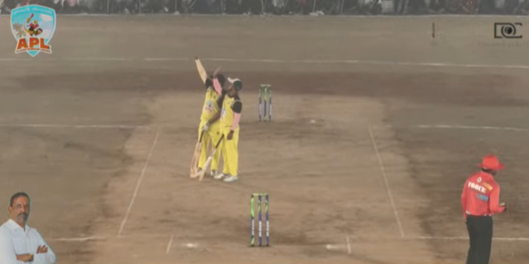 एपीएल लाईव्ह अपडेट; रायगड डायनामोज पेझारी विरूद्ध संदीप इलेव्हन रहाटले