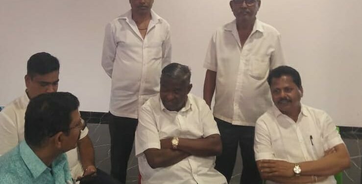 माथेरानची झोपडपट्टी अधिकृत करा