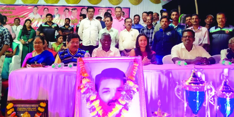 गरुडपाड येथील कबड्डी स्पर्धेत शेकाप आ. जयंत पाटील यांची उपस्थिती