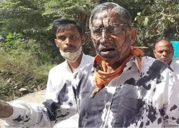 दीपक दळवींवर शाई हल्ला