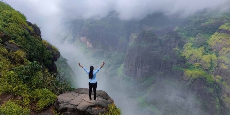 रायगडचा निसर्ग ‘ इमेज ‘ कॅलेंडरमध्ये अवतरला