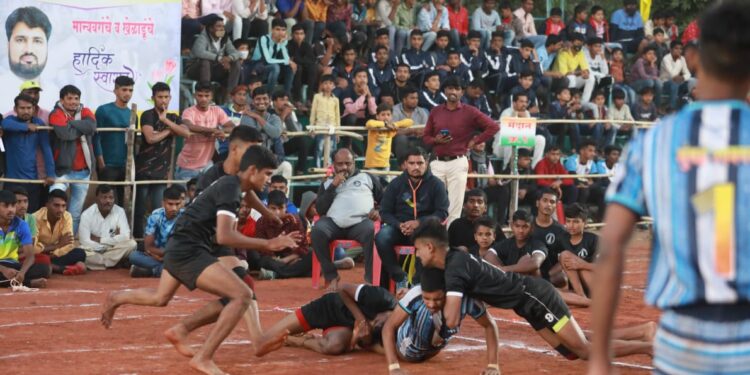 परभणीत कबड्डी निवड चाचणी स्पर्धेची धूम