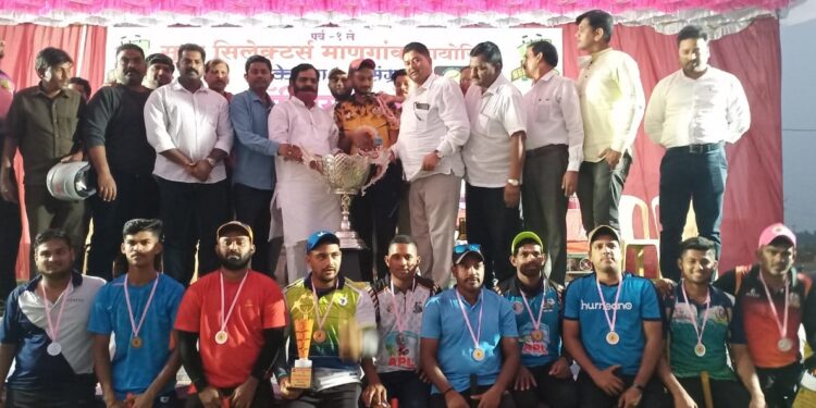 चॅम्पियन ट्रॉफी क्रिकेट स्पर्धेत आय्यान इलेव्हन क्रिकेट क्लब थळ संघ विजयी