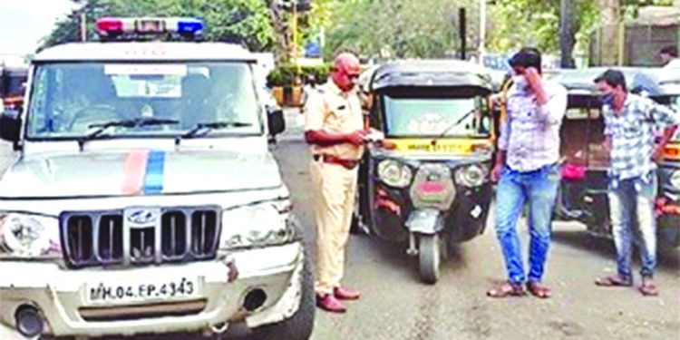 आरटीओकडून रिक्षाचालकांवर कारवाई