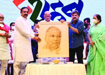 समस्या सोडविणारे कार्यकर्ते आवश्यक