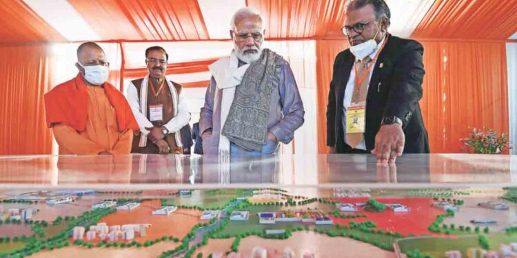 देशाच्या नवनिर्मितीसाठी कामाला लागा- मोदी