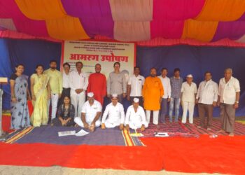 महापरिनिर्वाण दिनी सरपंचाचे आमरण उपोषण