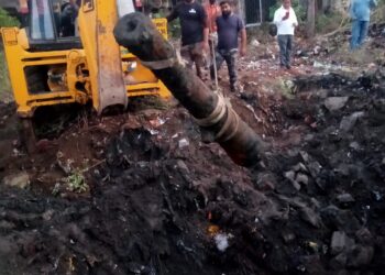 अंगणवाडीसाठी खोदकाम करताना उरणमध्ये सापडली तोफ