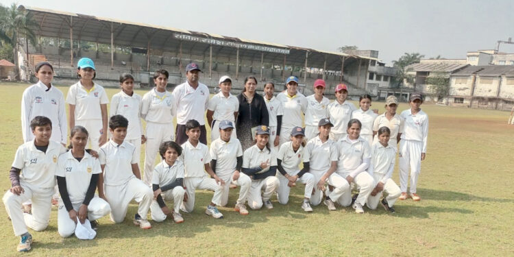 उरणमध्ये महिला ओपन क्रिकेट टूर्नामेंट