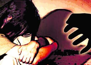 अल्पवयीन मुलीचा विनयभंग