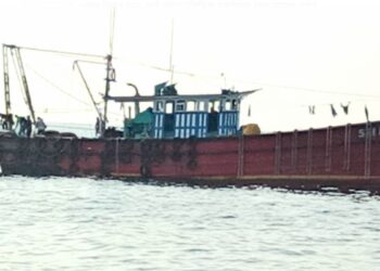 कोकणच्या दर्यात परक्यांचा धुडगूस