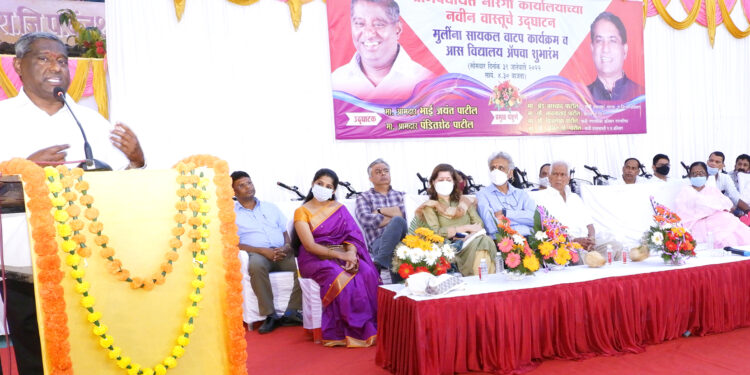 खारेपाटात इंग्रजी माध्यमाच्या शाळा सुरू करणार