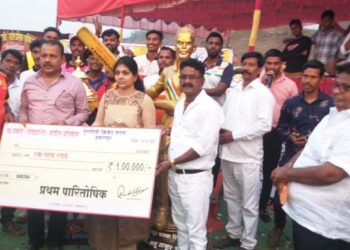 स्व.पिंट्याशेठ पाटील चषक स्पर्धेत नवगाव क्रिकेट संघ ठरला विजयी