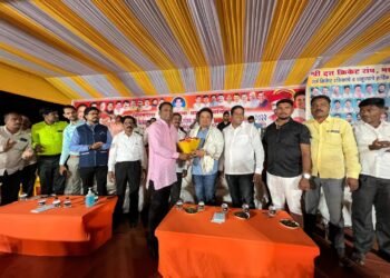 प्रीतम म्हात्रे यांच्या वाढदिवसानिमित्त भाताण येथे क्रिकेट स्पर्धा