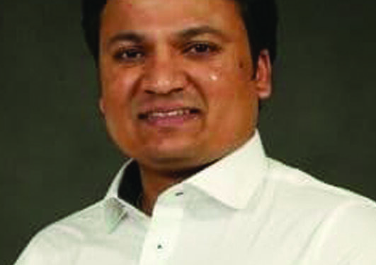 रस्त्यांच्या मधोमध असणारे विद्युत पोल हटविणार