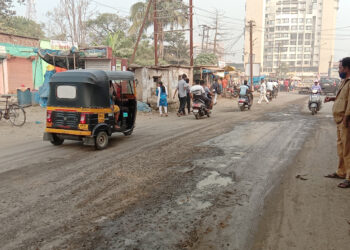 उरण चार फाटा ते करंजा रस्त्याच्या दुरुस्तीची मागणी