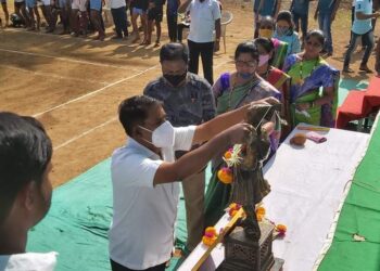 श्री शिवाई दुर्गा माता क्रीडा मंडळ बांधण आयोजित कबड्डी सामन्यांचे उद्घाटन