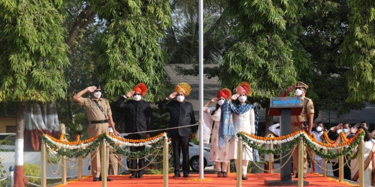 पोलीस अधीक्षक कार्यालयात प्रजासत्ताक दिन साजरा