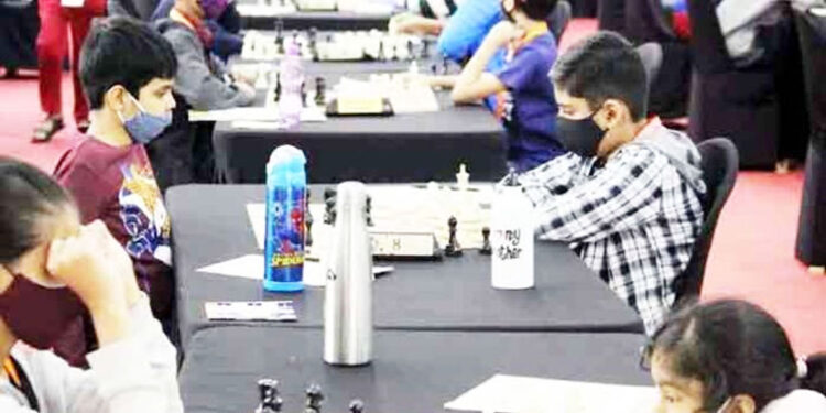 मुंबई ओपन बुद्धिबळ स्पर्धेत 8 खेळाडूंना आघाडी