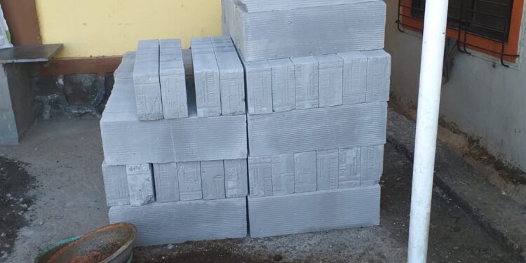 शेकाप आणि कृषीवलच्या तडाख्याने भ्रष्टाचारी सरपंच वठणीवर