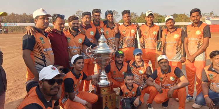 कर्जतमध्ये आगरी वॉरियर्स संघ उपविजेता