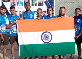 भारताचा तिरंगा दुबईत फडकला