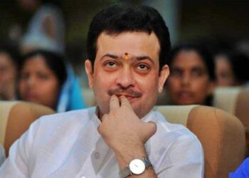 भय्यू महाराजांच्या आत्महत्येप्रकरणी सेवकासह तिघे दोषी