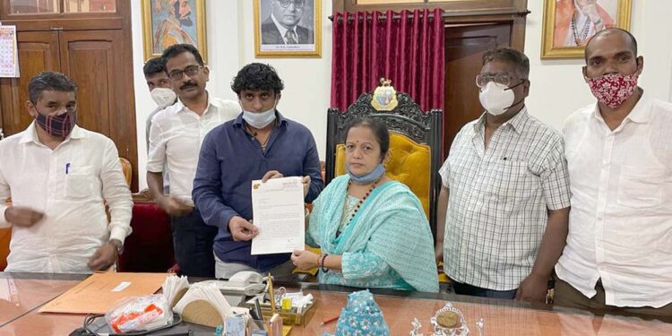 लॉकडाऊन होऊ नये यासाठी माथेरानकर सरसावले