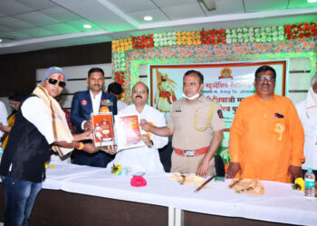 निलेश महाडीक यांना पुरस्कार