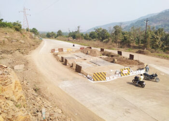 महामार्ग अर्धवट तरी टोलनाका बनविण्याची तयारी