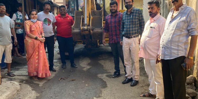 शेकाप युवा नेते रोहन म्हात्रे यांच्या वाढदिवसानिमित्त कोळखे ग्रामपंचायतीत विकास कामांचे भूमिपूजन