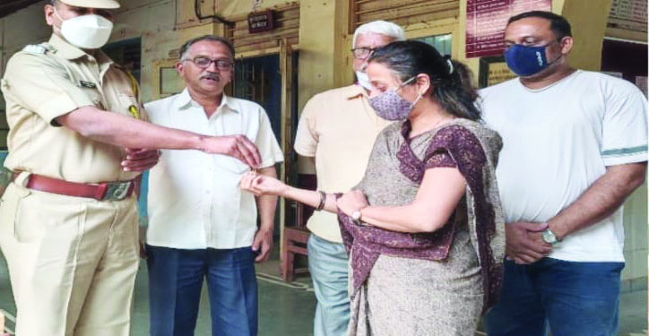 सरोश गोठेकरच प्रामाणिकपणा; सापडलेली सोन्याची चैन केली परत