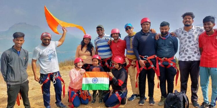 बाल गिर्यारोहक शर्विकाकडून तैलबैला सर