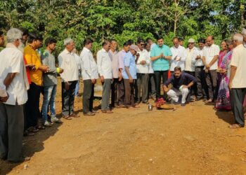 पोयनारमध्ये विविध विकास कामांचे उद्घाटन