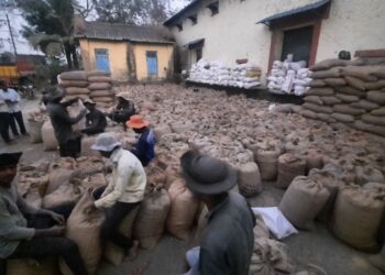 नेरळमधील भाताचे गोडाऊन फुल्ल