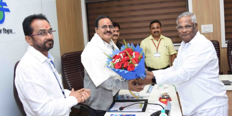 आदर्श पतसंस्थेची प्रगती प्रेरणादायी – अनिल कवडे