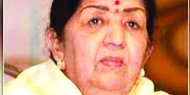 लतादीदींची प्रकृती अत्यावस्थ