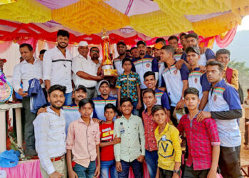 जामरुंग सरपंच चषकात कामतपाडा संघ विजयी