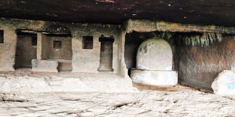 जिल्ह्यातील ऐतिहासिक वारसांकडे प्रशासनाचे दुर्लक्ष