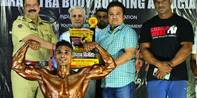 शरीरसौष्ठव स्पर्धेला प्रीतम म्हात्रेंची भेट