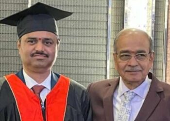 निरुपणकार सचिन धर्माधिकारी यांना मानद डॉक्टरेट ही पदवी बहाल