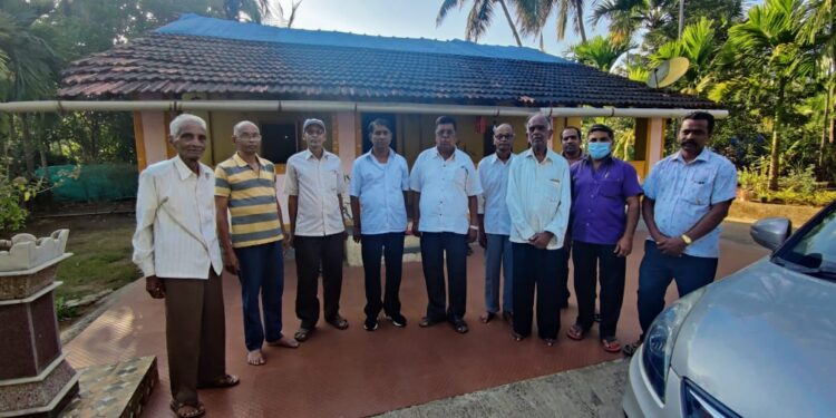 माजी आ. पंडित पाटील यांच्याकडून नागाव येथे नाईक कुटुंबाचे सांत्वन