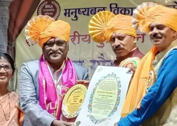 राजन पांचाळ यांना कलारत्न पुरस्कार