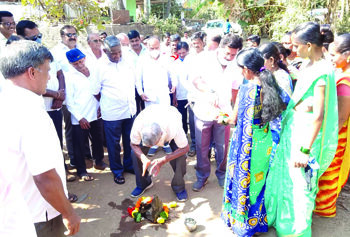 शेकापमुळे बामणगाव परिसराचा विकास