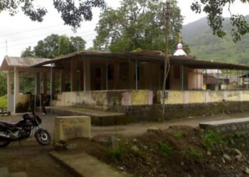 नारंगी येथील भुवनेश्वर मंदिरात शिवलिंगाचा चांदीचा मुखवटा चोरीला