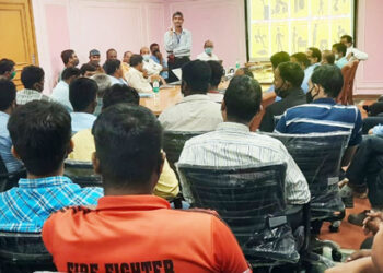 सुरक्षेसाठी कारखाना प्रतिनिधींना धडे