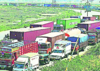 जेएनपीटीतील वाहतूक कोंडीने नागरिक त्रस्त