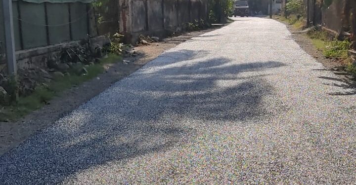 आक्षीतील रस्ते झाले चकाचक