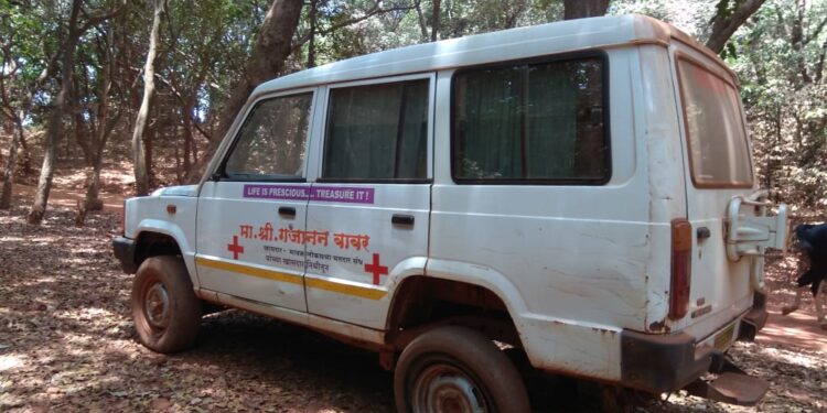 माथेरानच्या रुग्णवाहिकेला बनवली वडाप